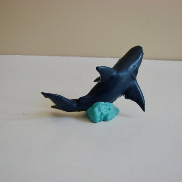 Safari Ltd Animals Marine Ocean Blue Whale Squid Bull Shark Tooth White Shark - Picture 7 of 15